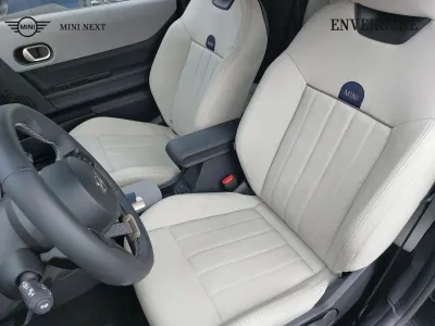 MINI Cooper 3 Portes C 156ch Favoured DKG7 occasion 2024 - Photo 4