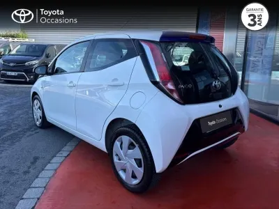 TOYOTA Aygo 1.0 VVT-i 69ch x-play 5p occasion 2017 - Photo 2