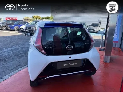 TOYOTA Aygo 1.0 VVT-i 69ch x-play 5p occasion 2017 - Photo 4