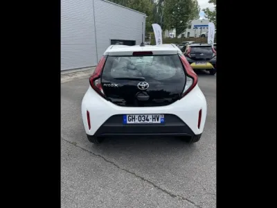 TOYOTA Aygo X 1.0 VVT-i 72ch Dynamic occasion 2022 - Photo 3