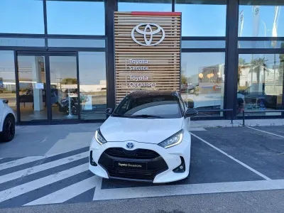 TOYOTA Yaris 116h Collection 5p MY21 occasion 2022 - Photo 1