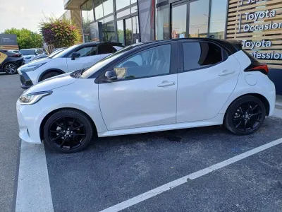 TOYOTA Yaris 116h Collection 5p MY21 occasion 2022 - Photo 3