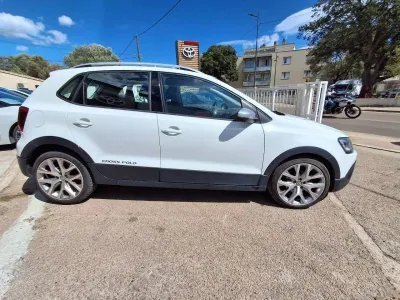 VOLKSWAGEN CrossPolo 1.2 TSI 90ch 5p occasion 2017 - Photo 4
