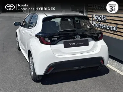 TOYOTA Yaris 116h Dynamic Business 5p + Programme Beyond Zero Academy MY21 occasion 2022 - Photo 2