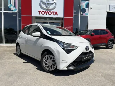 TOYOTA Aygo 1.0 VVT-i 72ch x-play 5p occasion 2019 - Photo 3