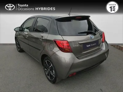 TOYOTA Yaris HSD 100h Collection 5p occasion 2016 - Photo 2