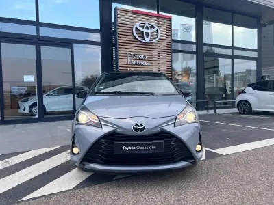 TOYOTA Yaris 110 VVT-i Design CVT 5p occasion 2018 - Photo 2