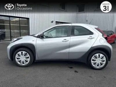 TOYOTA Aygo X 1.0 VVT-i 72ch Dynamic occasion 2022 - Photo 3