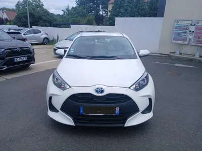 TOYOTA Yaris 116h Dynamic 5p MY22 occasion 2023 - Photo 1
