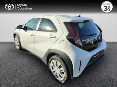 TOYOTA Aygo X 1.0 VVT-i 72ch Dynamic occasion 2022 - Photo 2