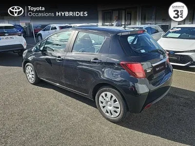 TOYOTA Yaris HSD 100h Dynamic 5p occasion 2015 - Photo 2