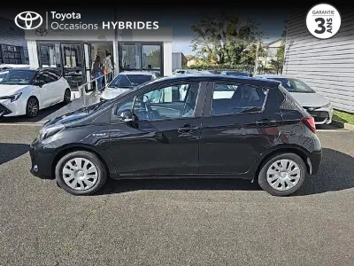 TOYOTA Yaris HSD 100h Dynamic 5p occasion 2015 - Photo 3