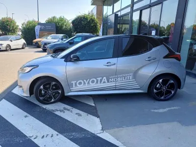 TOYOTA Yaris 130h Collection 5p MY25 occasion 2025 - Photo 3