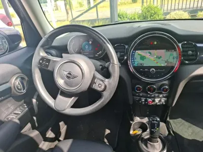 MINI Mini 5 Portes Cooper 136ch Edition Camden BVA7 occasion 2022 - Photo 3