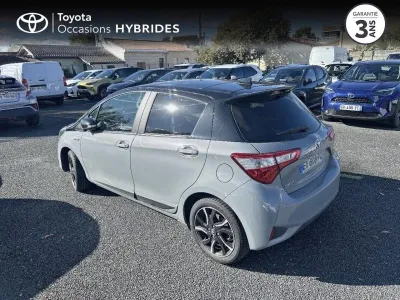 TOYOTA Yaris 100h Collection 5p RC18 occasion 2018 - Photo 2