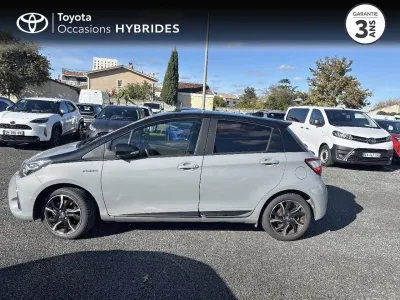 TOYOTA Yaris 100h Collection 5p RC18 occasion 2018 - Photo 3