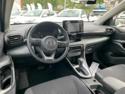 TOYOTA Yaris 116h Dynamic 5p MY22 occasion 2023 - Photo 3