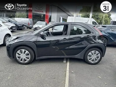 TOYOTA Aygo X 1.0 VVT-i 72ch Dynamic occasion 2022 - Photo 3