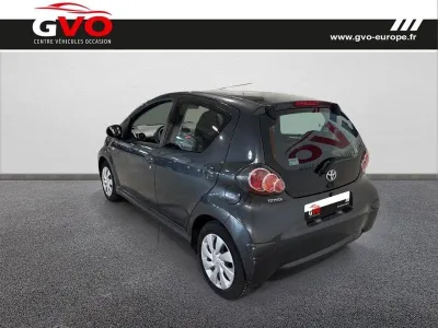 TOYOTA Aygo 1.0 VVT-i 68ch Confort 5p occasion 2012 - Photo 2