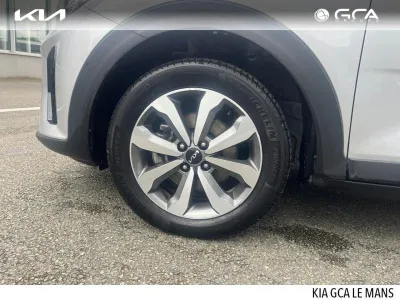 KIA Stonic 1.0 T-GDi 120ch MHEV Active iBVM6 occasion 2022 - Photo 4