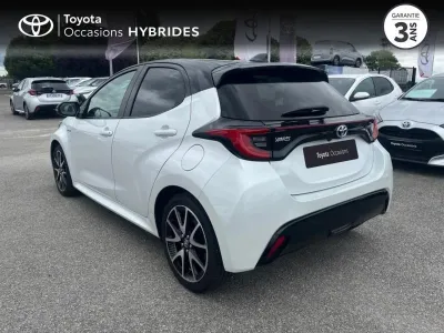 TOYOTA Yaris 116h Collection Techno Nav occasion 2021 - Photo 2