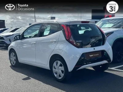 TOYOTA Aygo 1.0 VVT-i 72ch x-play 5p MY21 occasion 2021 - Photo 2