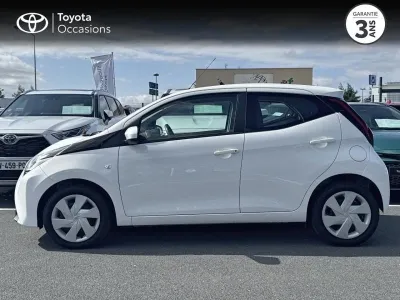 TOYOTA Aygo 1.0 VVT-i 72ch x-play 5p MY21 occasion 2021 - Photo 3
