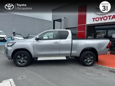 TOYOTA Hilux 2.8 D-4D X-Tra Cabine Légende 4WD RC21 occasion 2021 - Photo 3