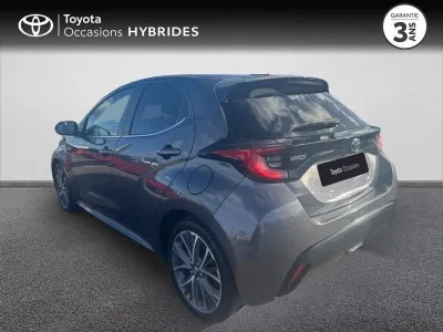 TOYOTA Yaris 116h Iconic 5p occasion 2021 - Photo 2