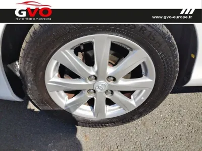 TOYOTA Yaris 69 VVT-i Tendance 5p occasion 2013 - Photo 4