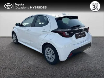 TOYOTA Yaris 116h Dynamic Business 5p + Programme Beyond Zero Academy MY22 occasion 2023 - Photo 2