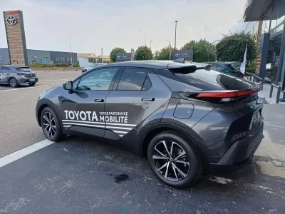TOYOTA C-HR 1.8 140ch Design MY25 occasion 2025 - Photo 4