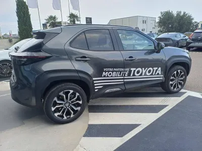 TOYOTA Yaris Cross 130h Design MY25 occasion 2025 - Photo 4