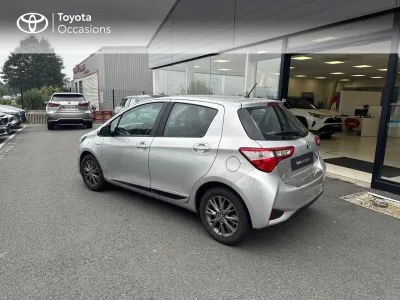 TOYOTA Yaris 100h Dynamic 5p RC18 occasion 2018 - Photo 2