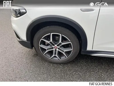 FIAT Tipo Cross 1.5 FireFly Turbo 130ch S/S Plus Hybrid DCT7 MY22 occasion 2023 - Photo 4