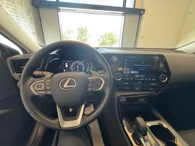 LEXUS NX 350h Pack 2WD occasion 2022 - Photo 1