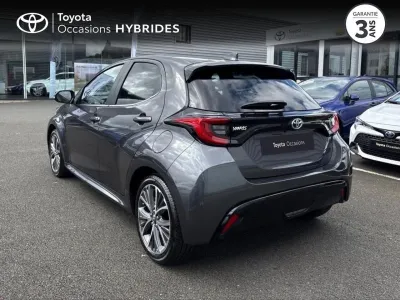 TOYOTA Yaris 116h Iconic 5p MY22 occasion 2023 - Photo 2