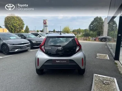 TOYOTA Aygo X 1.0 VVT-i 72ch Dynamic occasion 2022 - Photo 4