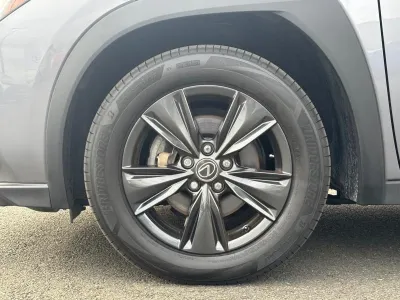 LEXUS UX 250h 2WD Luxe Plus MY21 occasion 2021 - Photo 2