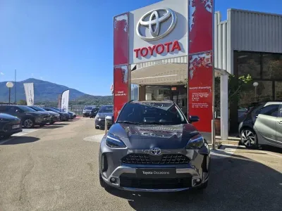 TOYOTA Yaris Cross 116h Trail AWD-i + marchepieds MY22 occasion 2023 - Photo 1