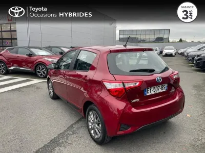 TOYOTA Yaris 100h Dynamic 5p RC18 occasion 2018 - Photo 2