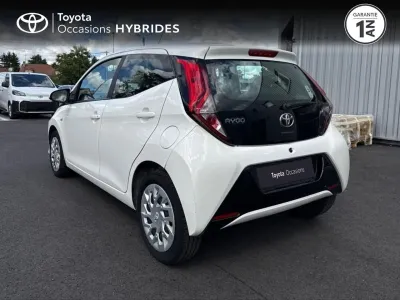 TOYOTA Aygo 1.0 VVT-i 72ch x-look x-shift 5p MY21 occasion 2021 - Photo 2