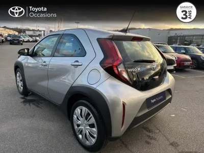 TOYOTA Aygo X 1.0 VVT-i 72ch Dynamic occasion 2022 - Photo 2