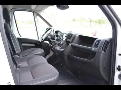 PEUGEOT Boxer Fg 330 L2H2 2.2 BlueHDi S&S 140ch Asphalt occasion 2021 - Photo 4