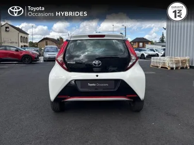 TOYOTA Aygo 1.0 VVT-i 72ch x-play 5p MY20 occasion 2021 - Photo 4