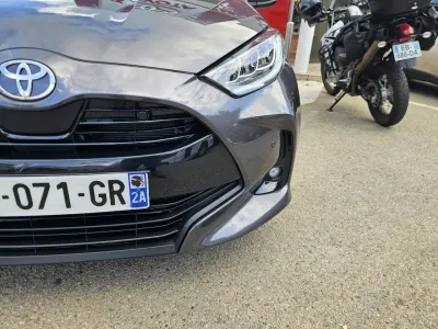 TOYOTA Yaris 116h Design 5p MY25 occasion 2025 - Photo 3