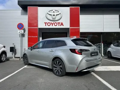 TOYOTA Corolla Touring Spt 122h Design MY21 occasion 2021 - Photo 4