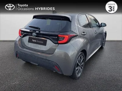 TOYOTA Yaris 116h Design 5p MY22 occasion 2023 - Photo 2