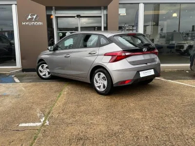 HYUNDAI i20 1.2 84ch Initia occasion 2022 - Photo 4
