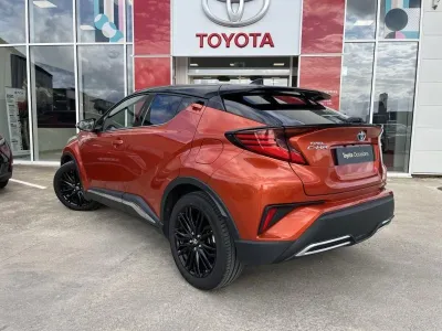 TOYOTA C-HR 184h Distinctive 2WD E-CVT MY20 occasion 2021 - Photo 4